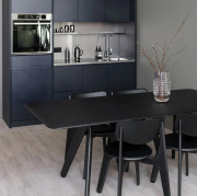 Krzesło Slab czarne, skórzane siedzisko Tom Dixon