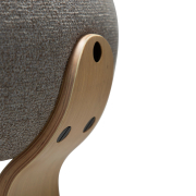 Krzesło Buckle tkanina bouclé Pebble earth - nogi dąb bielony Dan-Form