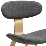 Krzesło Buckle tkanina bouclé Pebble Grey - nogi dąb bielony Dan-Form