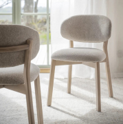 Krzesło Patterson beżowe - dąb bielony Rowico