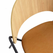 Krzesło Dosina z podłokietnikiem naturalny dąb - skóra cognac PWtbS