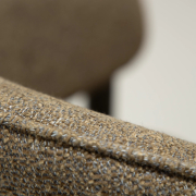 Krzesło Duct z podłokietnikiem bouclé Dark olive - nogi antique pewter Dan-Form