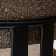 Krzesło Duct z podłokietnikiem bouclé Major brown - czarne nogi Dan-Form