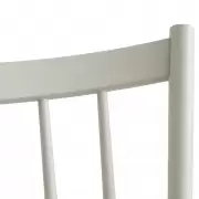 Krzesło J42 jasnoszare Hay