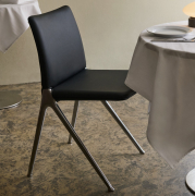 Krzesło Kape IF7 podstawa polerowane aluminium - tapicerka Noble Leather Andtrad