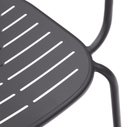 Krzesło ogrodowe Brai z podłokietnikiem ciemnoszare kave home