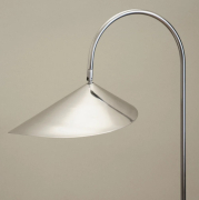 Lampa podłogowa Arum srebrna Ferm Living