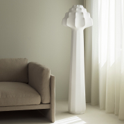 Lampa podłogowa Phantom Normann Copenhagen