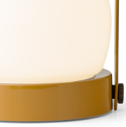 Lampa przenośna Carrie złocisty brąz Audo Copenhagen