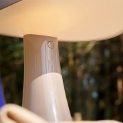 Lampa przenośna Rumee 220 szara Louis Poulsen