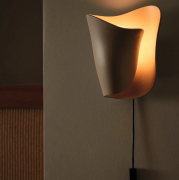 Lampa ścienna Oyster Sconce kaszmirowa Ferm Living