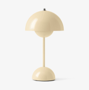 Lampa stołowa Flowerpot VP9 Ivoiry Andtradition