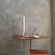 Lampa stołowa T-Lamp biała Frama