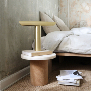 Lampa stołowa T-Lamp mosiężna Frama