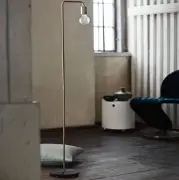 LAMPA PODŁOGOWA COOL CZARNA FRANDSEN
