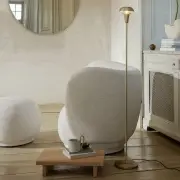 Lampa podłogowa Tiny mosiężna Ferm Living