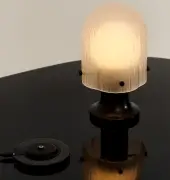 Lampa przenośna Seine Gubi