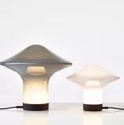 Lampa stołowa Trottola S opalizowana Brokis