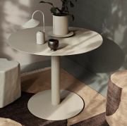 Stół Pond 88 cm kaszmirowy Ferm Living