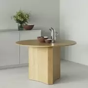 Stół Bue naturalny dąb Normann Copenhagen