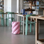 Stołek Marshmallow różowy &k Amsterdam
