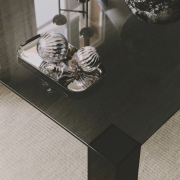 Stolik kawowy Adularia 85 cm ciemnoszary kave home