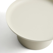 Stolik ogrodowy Arcola 70 cm kremowy kave home