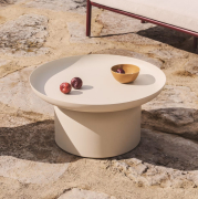 Stolik ogrodowy Arcola 70 cm kremowy kave home