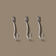 Wieszak Curvature Set of 3 srebrny Ferm Living